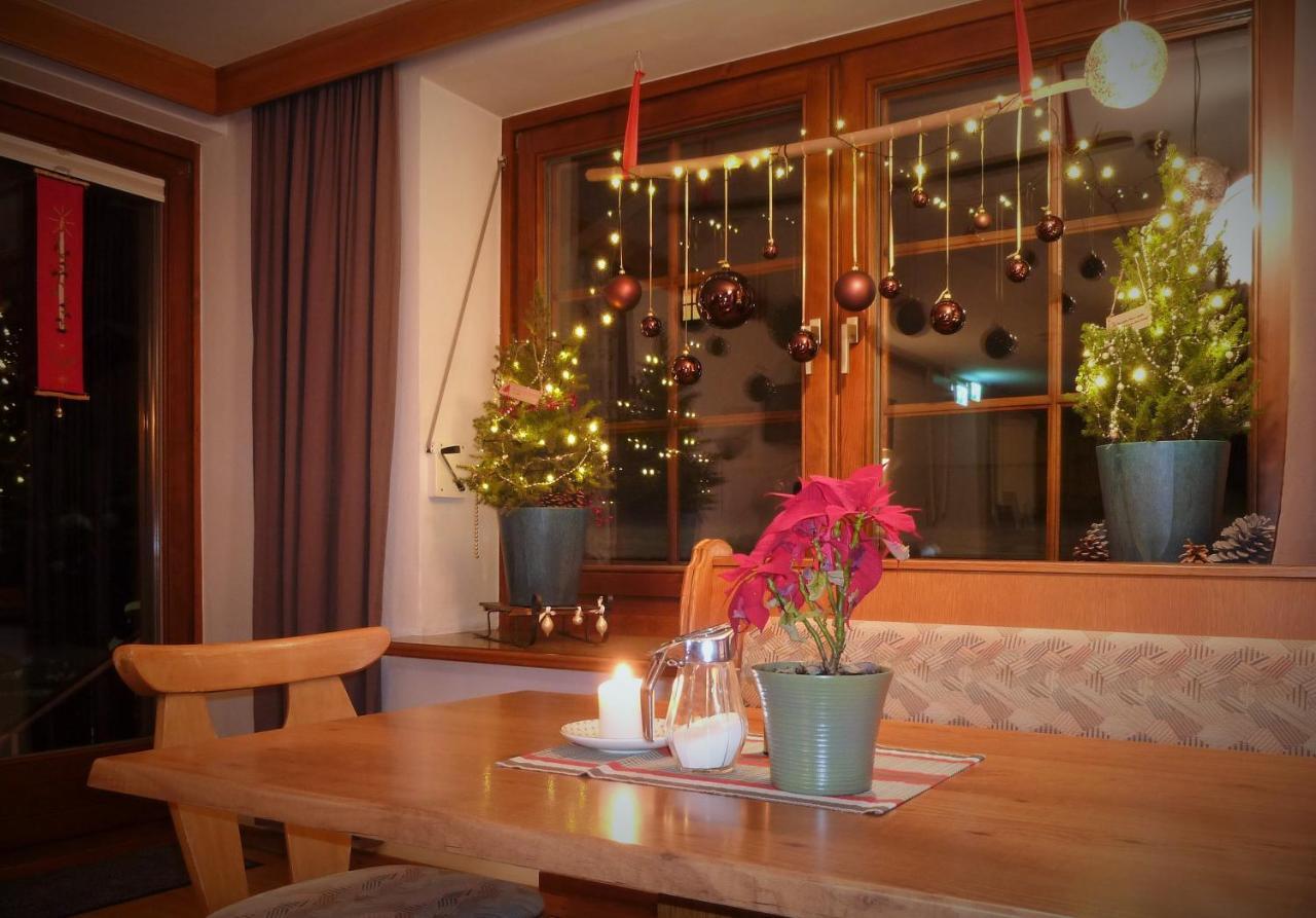 Pension Zu Hause Uttendorf Exterior photo